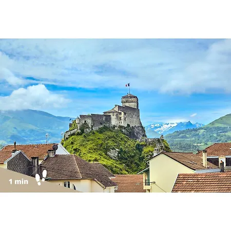 公寓 Air-conditioned Flat With Terrace - Private & Independent -