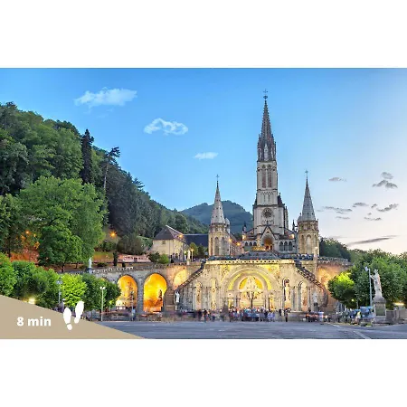 公寓 Air-conditioned Flat With Terrace - Private & Independent - *